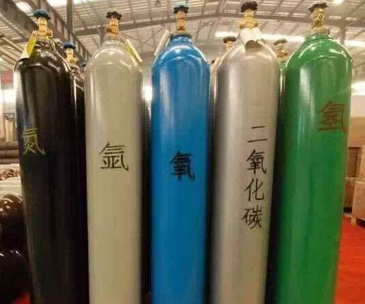太原工業(yè)氣體氧氣，乙炔，氬氣，氮?dú)獾闹迫∨c用法